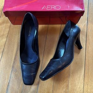 Aerosols black heels size 8